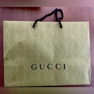Gucci shopping bag